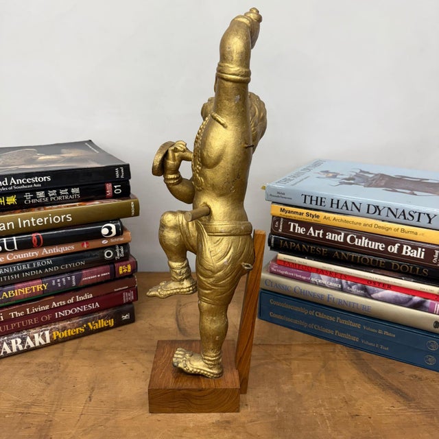 Mid 20th Century Golden Gilded Wood Hanuman Sculpture For Sale - Image 9 of 15