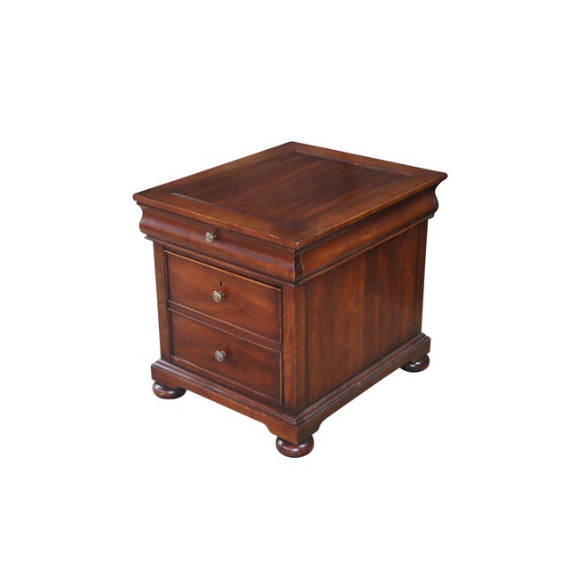 French Vintage Hekman Georgian Style Cherry Two Drawer Locking File Cabinet Side Table For Sale - Image 3 of 14