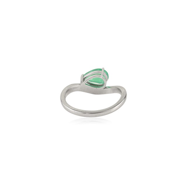 Metal VRJewels 1.31 Carat Pear-Cut Zambian Emerald Wave Ring Size 6.5 in 14k White Gold For Sale - Image 7 of 13