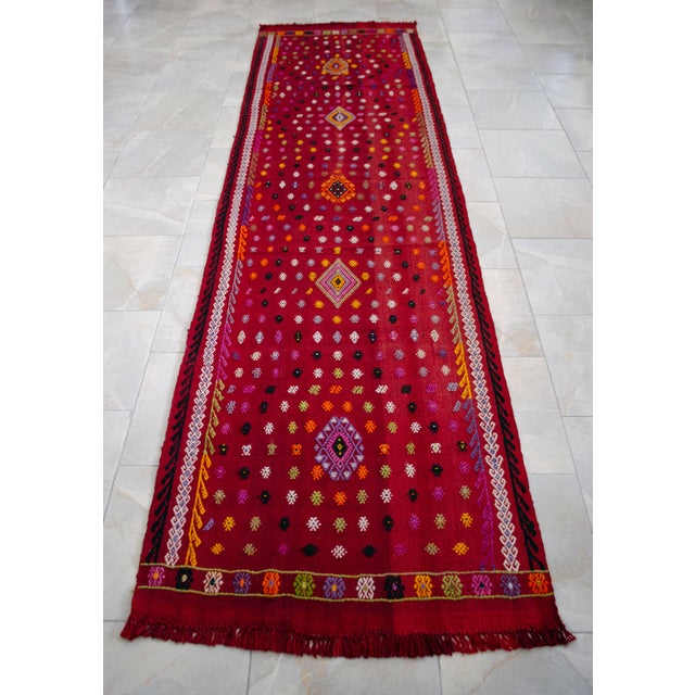 Vintage Turkish Runner Rug Handmade Embroidered Wool Kilim Rug Hallway Runner Rug Kitchen Decor - 3′2″ × 11′4″ For Sale - Image 14 of 14