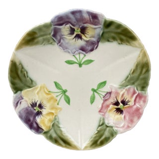 Majolica Pansy Plate Choisy Le Roi, Circa 1880 For Sale