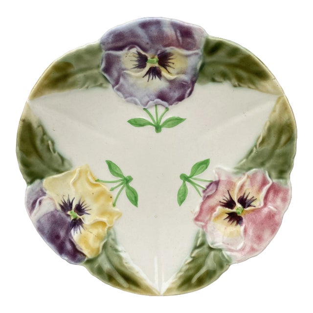 Majolica Pansy Plate Choisy Le Roi, Circa 1880 For Sale