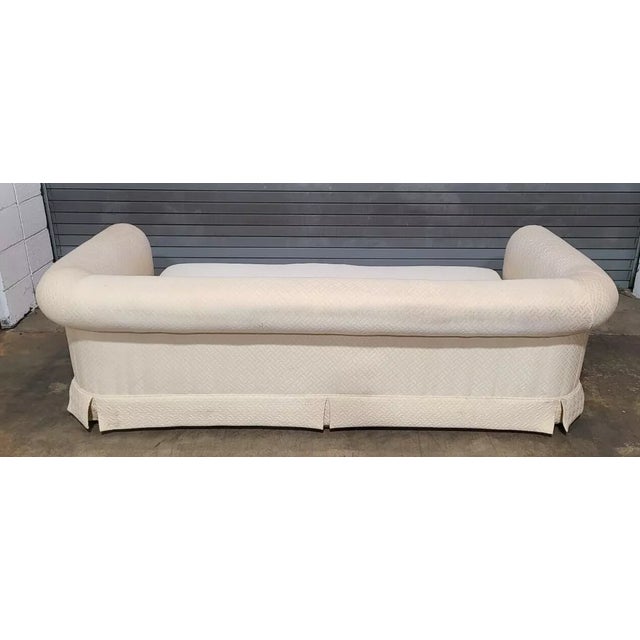 Baker Furniture Company Late 20th Century Baker Furniture Sofa Upholstered in Designer Cream Fabric High End With Pillows For Sale - Image 4 of 8