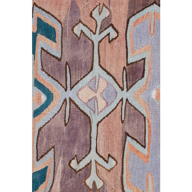 1970s Hand Woven Turkish Oushak Kilim Flat Weave Wool Rug 5'1" X 11'10" For Sale - Image 5 of 13