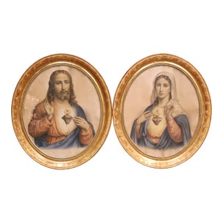 Pair of 19th Century French Sacred Heart Jesus and Mary Oval Giltwood Frames For Sale