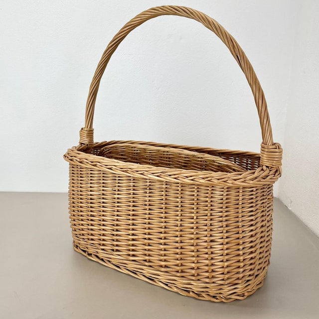 Wood Large Mid-Century Bauhaus Rattan Magazine Holder, 1970s For Sale - Image 7 of 18