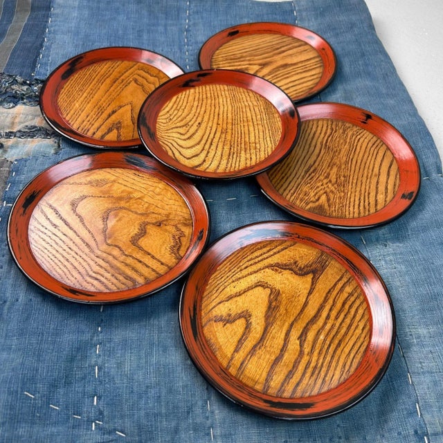 1950s Japanese Tora-Nuri Lacquerware Plates, 1950s, Set of 10 For Sale - Image 5 of 16