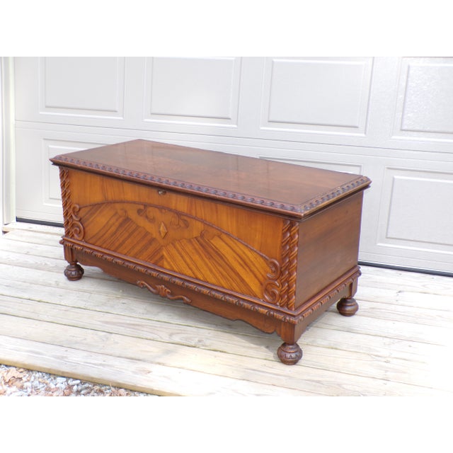 Vintage Lane Art Deco Walnut Cedar Trunk Hope Chest Blanket Chest Bed Bench For Sale - Image 14 of 18