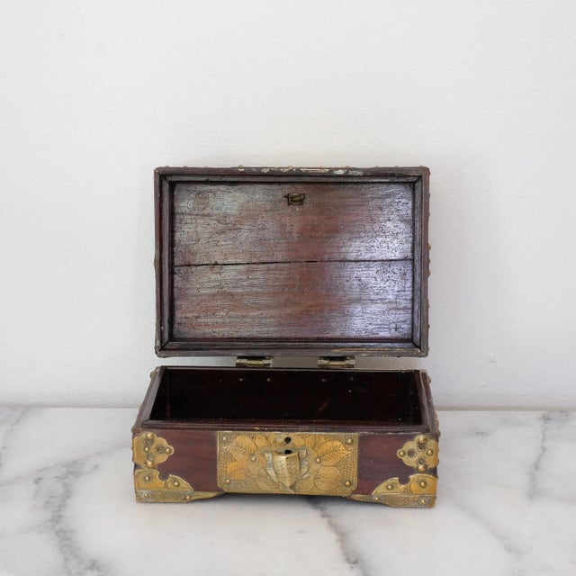 19th Century 19th Century Chinese Hongmu Rosewood Jewelry Box For Sale - Image 5 of 5