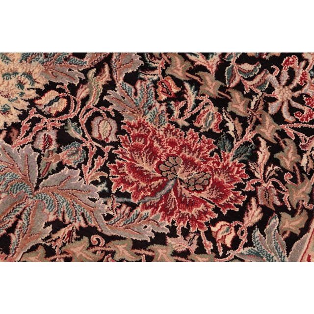Shabby Chic 1990's Pak-Persian Black/Beige Wool Rug - 8'3'' X 10'3'' For Sale In New York - Image 6 of 9