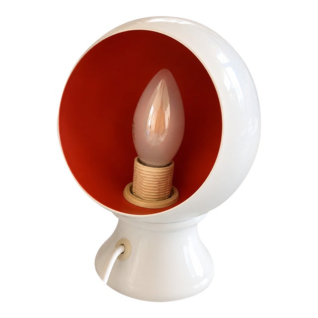 Vintage Space Age Eyeball Table Lamp – White With Red Interior, C. 1970s–1980s For Sale