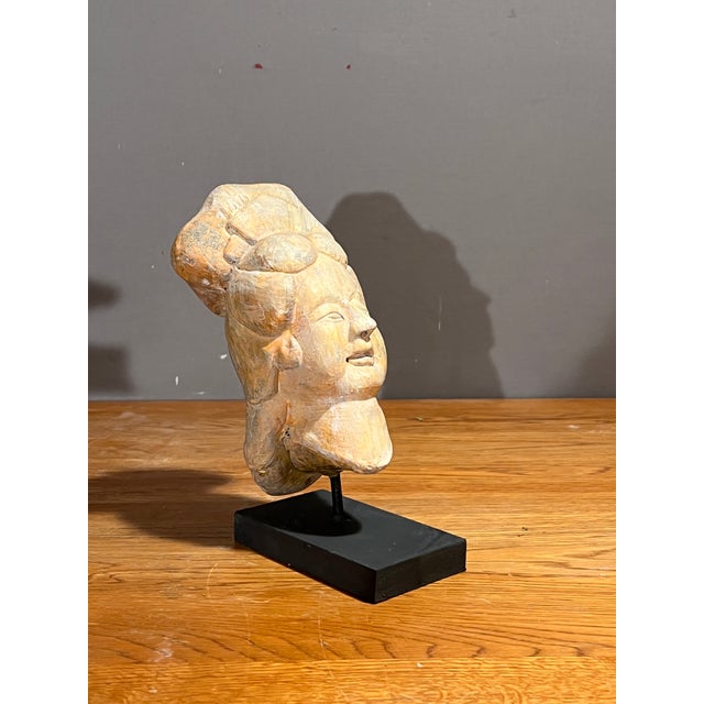 Vintage Han Dynasty Style Painted Terracotta Head Bust of Noblewomen on the Stand For Sale In Palm Springs - Image 6 of 12