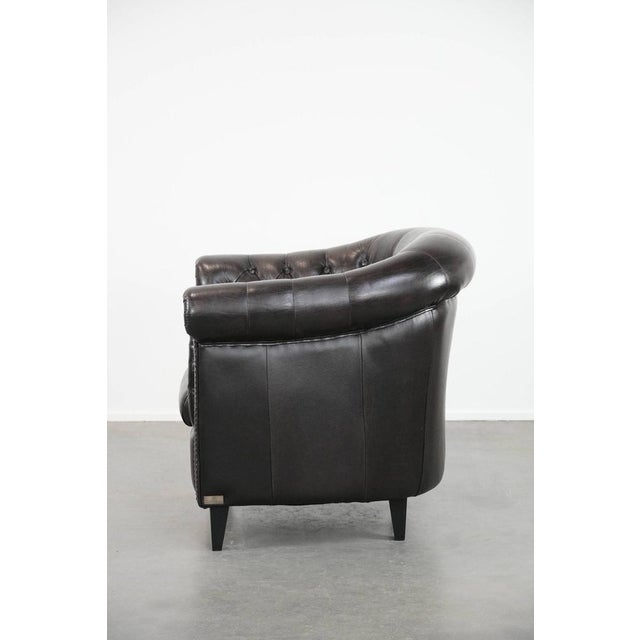 1990s Chesterfield Club Chair in Dark Cowhide Leather For Sale - Image 5 of 14