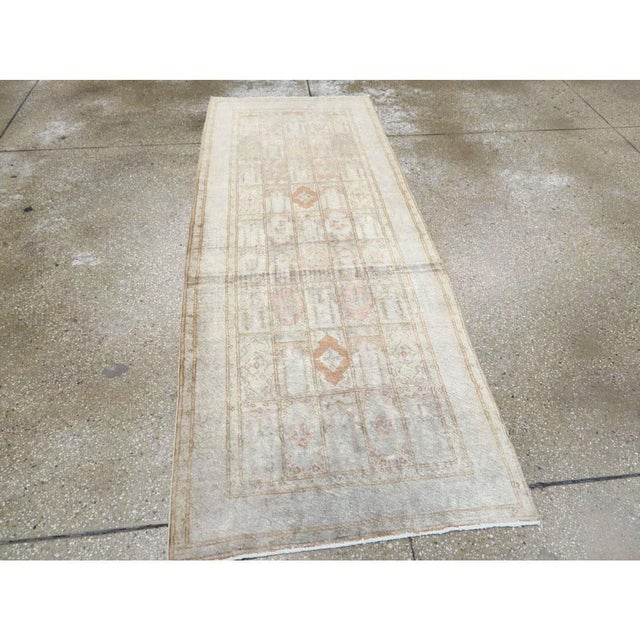 Ivory Galerie Shabab Collection Mid-20th Century Handmade Turkish Sivas Runner For Sale - Image 8 of 9