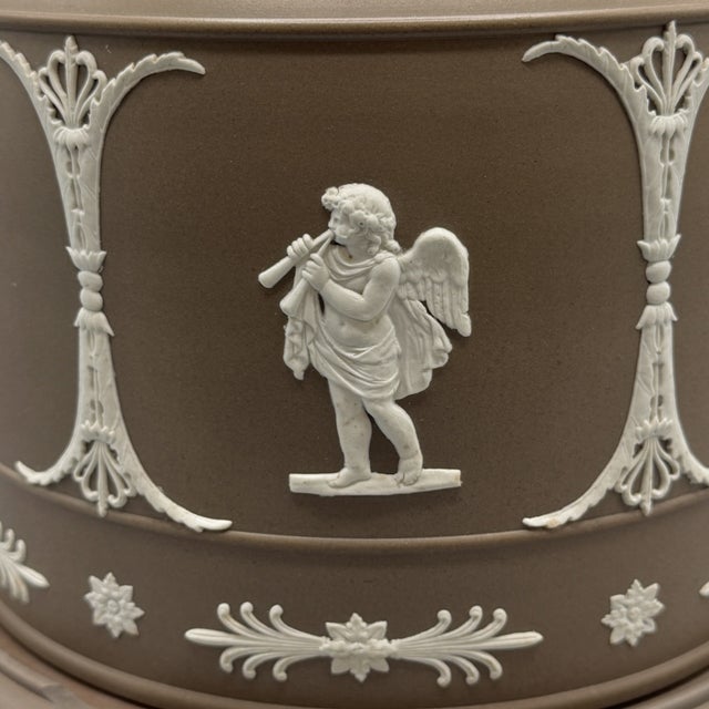 Large Antique Stilton Cheese Dome and Stand from Adams Brown Jasperware, England, 1880s, Set of 2 For Sale - Image 18 of 18