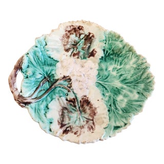 19th Century English Majolica Begonia Serving Dish For Sale