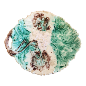 19th Century English Majolica Begonia Serving Dish