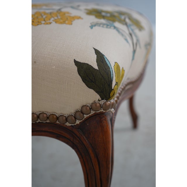 French Louis XV Peacock Upholstered Seat Bench For Sale - Image 9 of 12