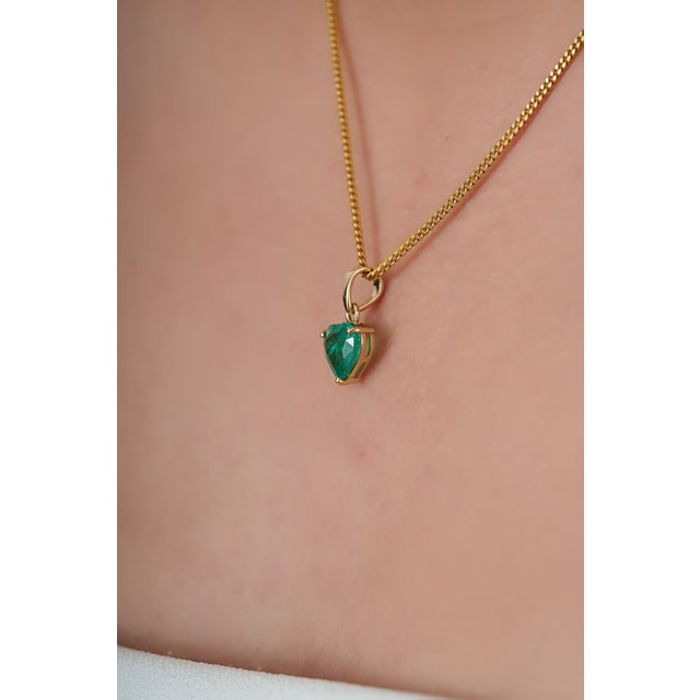 Not Yet Made - Made To Order 14k Yellow Gold 1.45 Carat Heart-Shaped Emerald Solitaire Pendant Charm for Her For Sale - Image 5 of 14