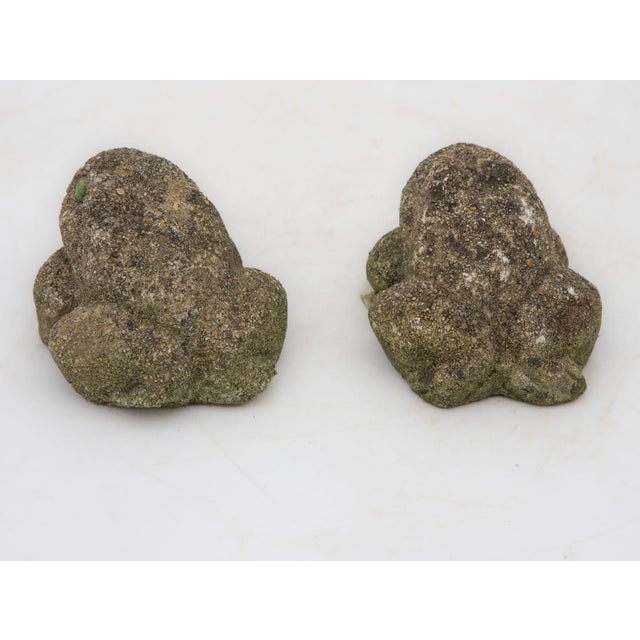 1990s Pair of Reconstituted Stone Frog Garden Ornaments, England 1970s For Sale - Image 5 of 6