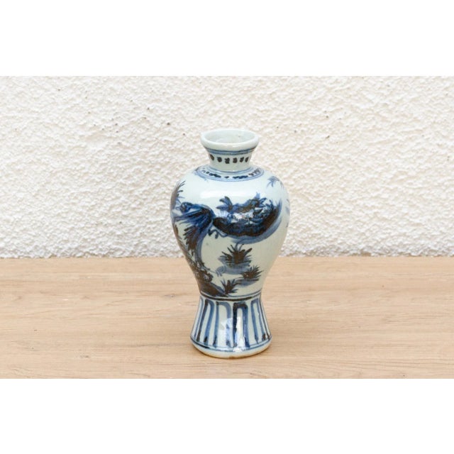 19th Century Rich Cobalt Blue & White Porcelain Vase For Sale - Image 5 of 9