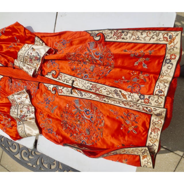 Vintage Chinese Silk Robe 20th Century For Sale In New York - Image 6 of 16