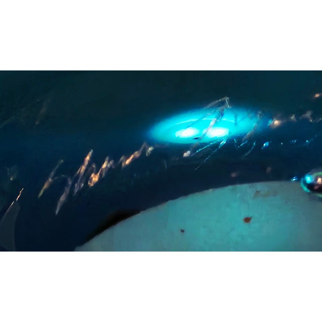 Sharon Fujimoto Studio Art Glass Vase – Deep Blue With Geometric Inclusions For Sale - Image 9 of 11