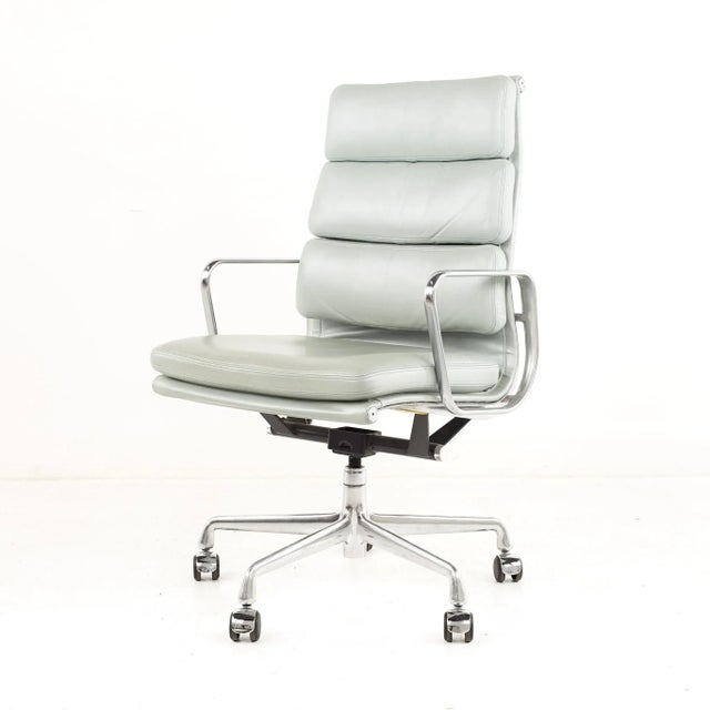 Mid-Century Modern Eames Mid Century Blue Gray Soft Pad Chair For Sale - Image 3 of 9