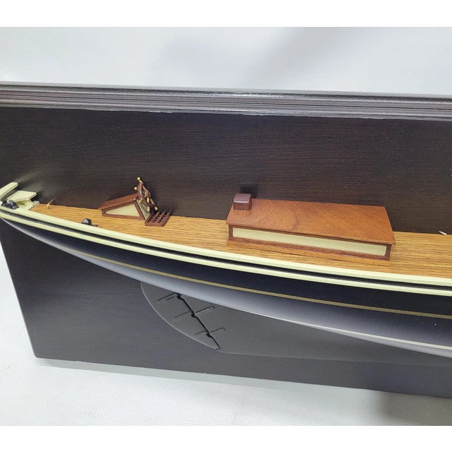 American Half Model of the Fishing Schooner Bluenose For Sale - Image 3 of 12