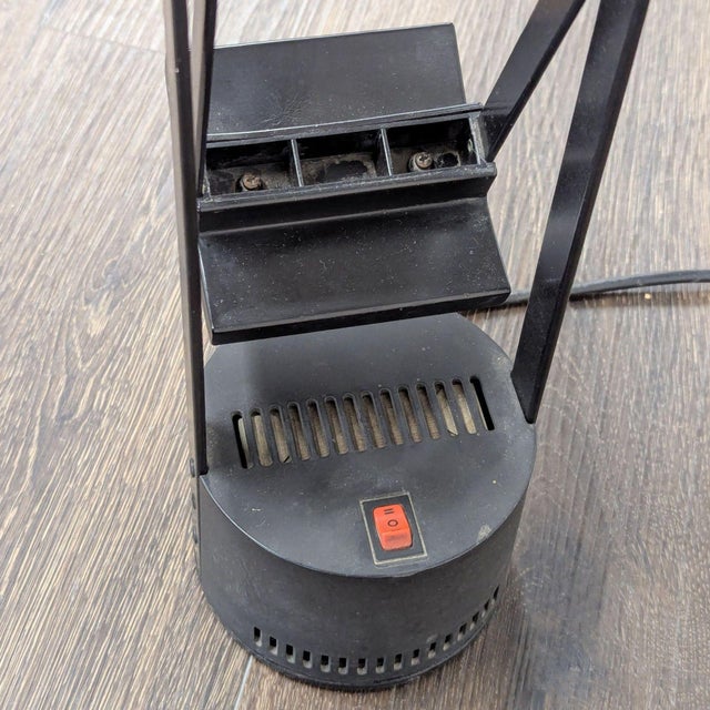 Black Artemide Tizio Adjustable Modern Black Desk Lamp For Sale - Image 8 of 10