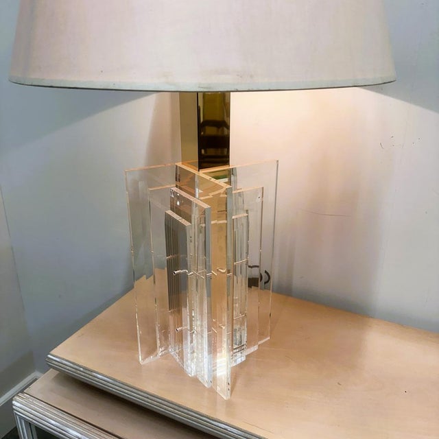 Modern Large Brass & Acrylic Glass Architectural Table Lamp, 1970s For Sale - Image 3 of 16