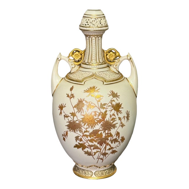 Antique Royal Worcester Porcelain Reticulated Vase With 24 Carat Gold Chrysanthemum Decoration, Aesthetic Movement C1888 #1200 (The Persian Vase) For Sale