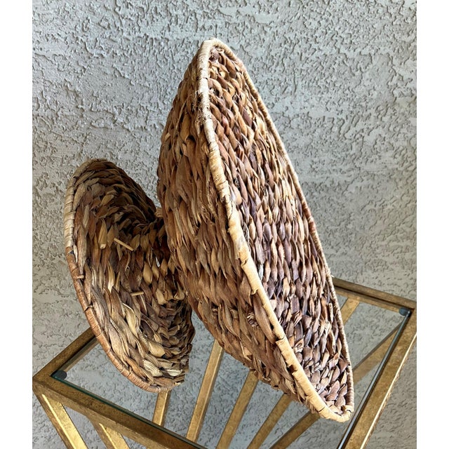 Metal Late 20th-Century Handwoven Water Hyacinth Pedestal Centerpiece Bowl For Sale - Image 7 of 18