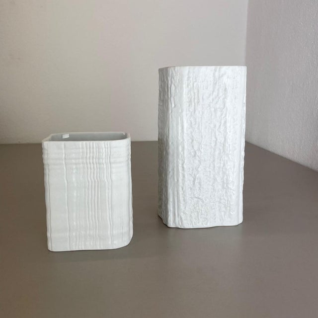 Article: Op art porcelain vase set of 2 Producer: Rosenthal, Germany Designer: Martin Freyer Decade: 70s : This original...