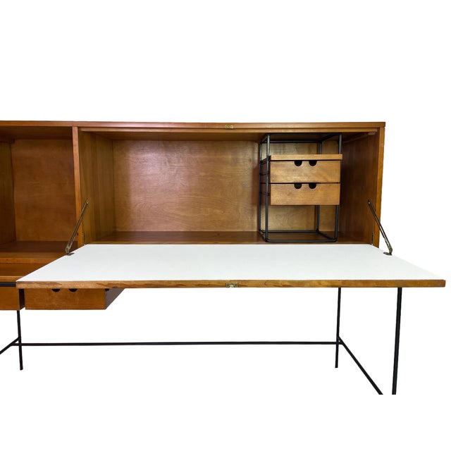 Mid-Century Modern Paul McCobb for Winchendon Planner Group Secretary Desk, 1950s For Sale - Image 3 of 18