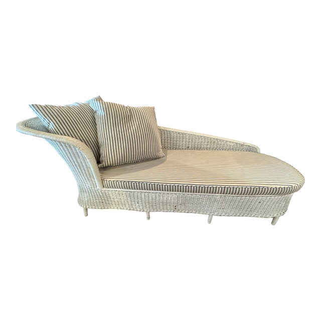 Wicker Chaise Longue or Daybed/Recamier, C. 1925 - 1935 For Sale
