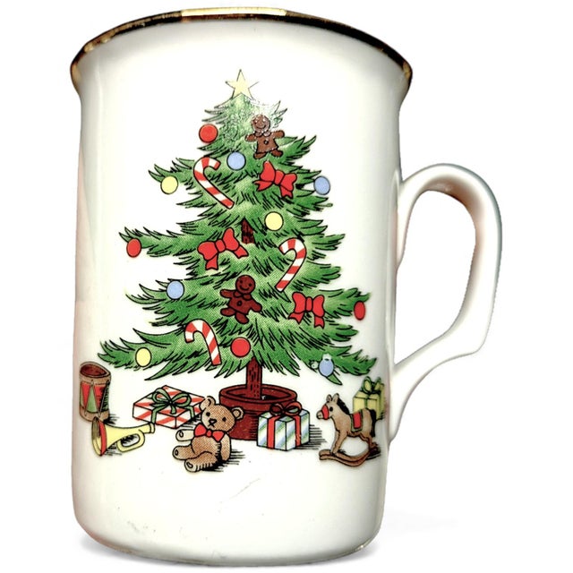 Gibson Holiday Charm Holly Berry Dinnerware Place Setting for 4 - Set of 33 Pieces For Sale - Image 15 of 17