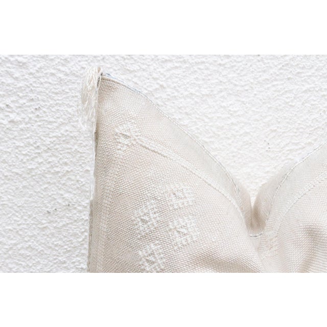 Ivory Breeze Silk Rug Pillow For Sale In Los Angeles - Image 6 of 8