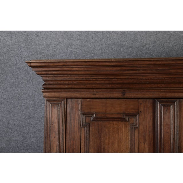 Brown Antique Northern German Baroque Cabinet in Oak, 1740 For Sale - Image 8 of 18