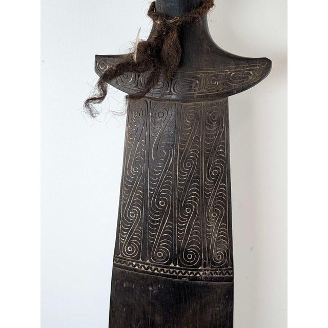 Massim Puluta Carved Oceanic Hardwood Sword Club, Trobriand Islands, 1900 For Sale - Image 11 of 13