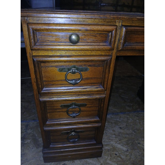 1960s Leather Topped 1960s Sligh Mahogany Pedestal Desk For Sale - Image 5 of 10