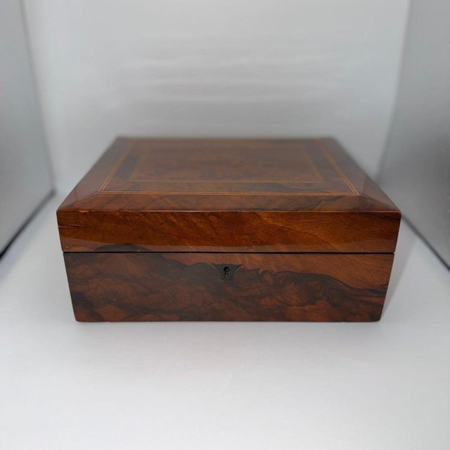 Neoclassical Vanity Box, Walnut with Inlays, Velvet Interior, from South Germany circa 1900. Solid walnut body. Lid inlaid...
