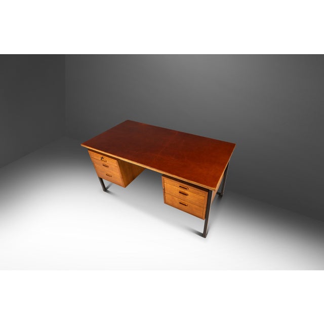 Mid-Century Modern Executive Desk in Oak & Steel W/ Leather Top Attributed to Herbert Hirche for Holzäpfel, Germany, C. 1960s For Sale - Image 4 of 18