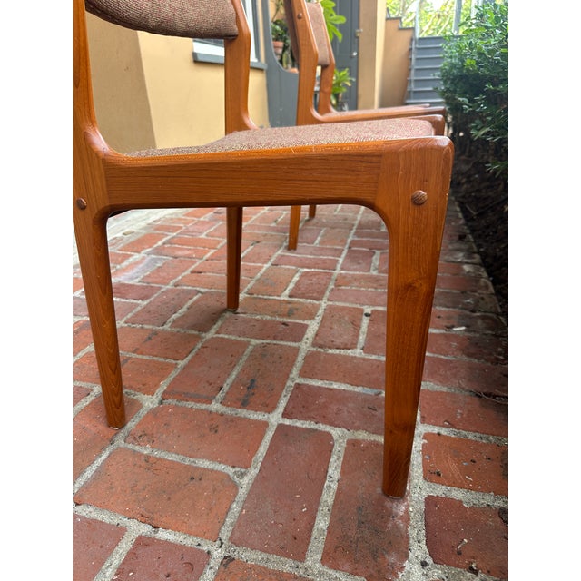 1970s Pair of Danish Modern Teak Dining Chairs by Findahl's Møbler, Denmark For Sale In Los Angeles - Image 6 of 15