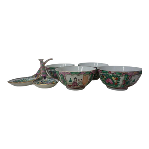 Vintage Chinese Rose Medallion Porcelain Service: 4 Bowls & 2 Spoons - Early 20th Century