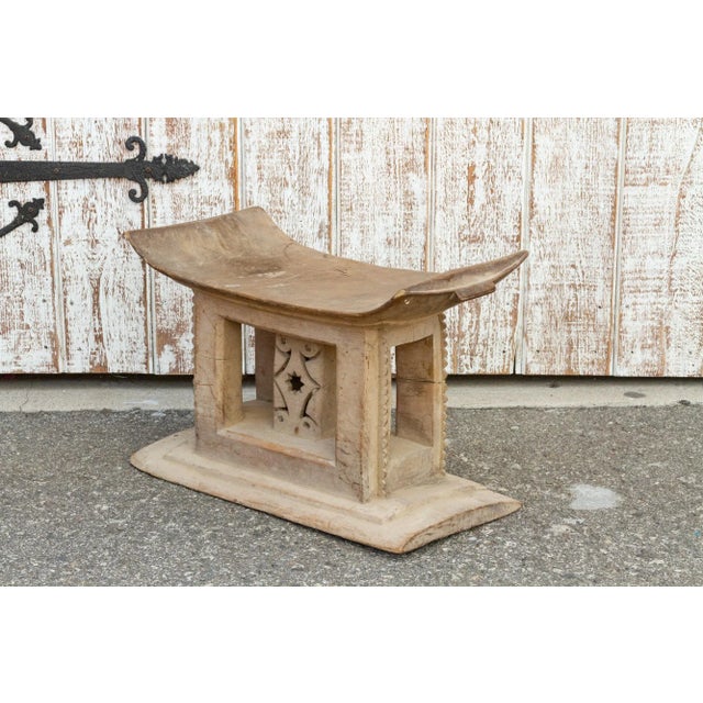 African Bubune Ashanti Ceremonial Stool For Sale In Los Angeles - Image 6 of 9