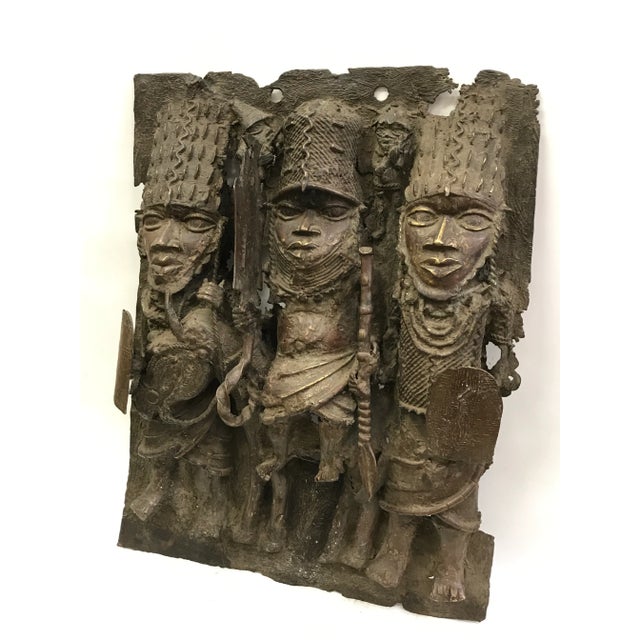 1970s Vintage African Tribal Art Large Benin Bronze Plaque For Sale - Image 9 of 12