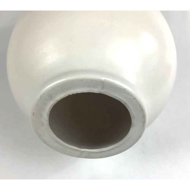 Artisan Hand Made Vanilla Cream Ceramic Lamp Base For Sale In Portland, ME - Image 6 of 7