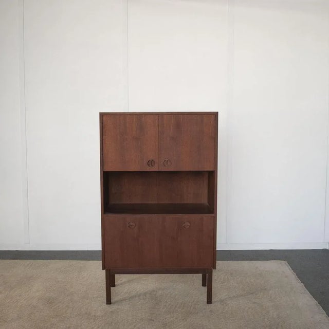 Highboard in Walnut Wood with Closed Containers and Display Door Unit by Peter Hvidt, 1960s For Sale - Image 6 of 6