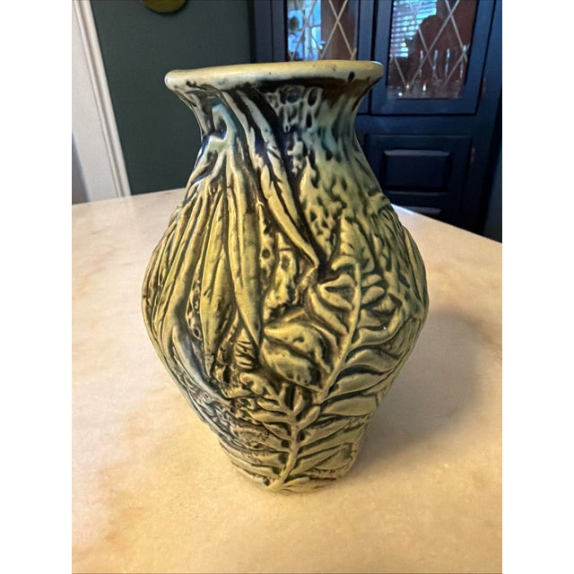 Art Deco Antique Weller Marvo 1920s Art Deco Pottery Green Palm Frond 7" Vase For Sale - Image 3 of 7